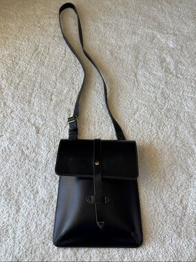 Joy Gryson Black Leather Crossbody Shoulder Bag